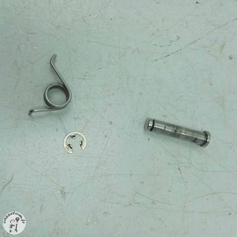 Cale pied avant gauche Triumph 1050 speed triple 2019 | CasseTom