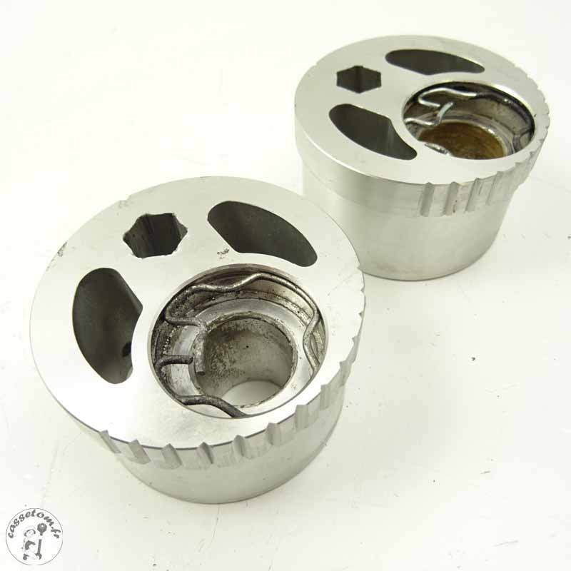 Tendeurs excentriques de chaîne Kawasaki 1000 z 2011 | CasseTom