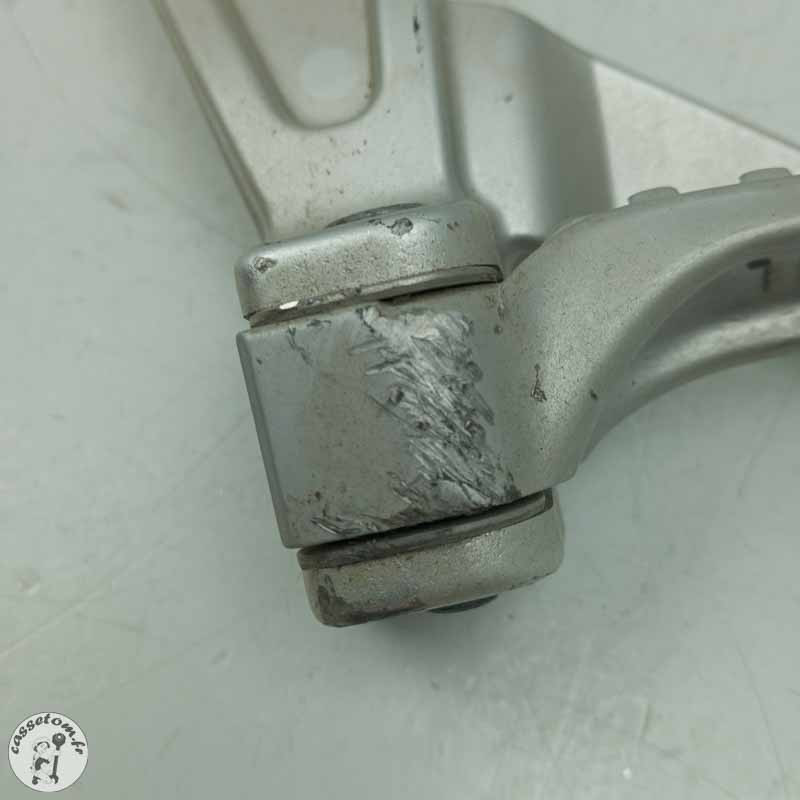 Platine arrière avec repose pied gauche  Aprilia 660 RS 2024 - Cassetom - Nos pieces motos