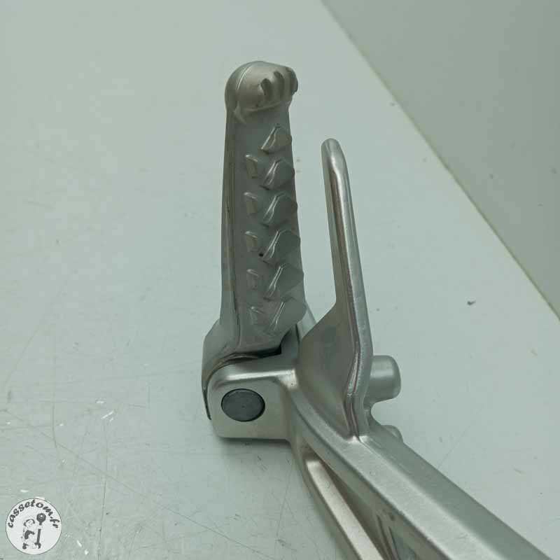 Platine arrière avec repose pied droit  Aprilia 660 RS 2024 - Cassetom - Nos pieces motos