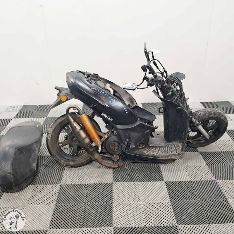 PEUGEOT Kisbee 50 2019 Scooter accidenté Occasion | CasseTom