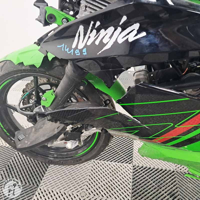 KAWASAKI Ninja 400 2023 Moto accidentée Occasion | CasseTom