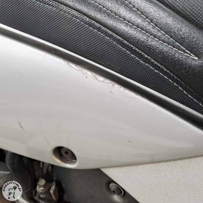 HONDA VFR800FI 782 2000 accidentée - La Casse de l Oncle Tom