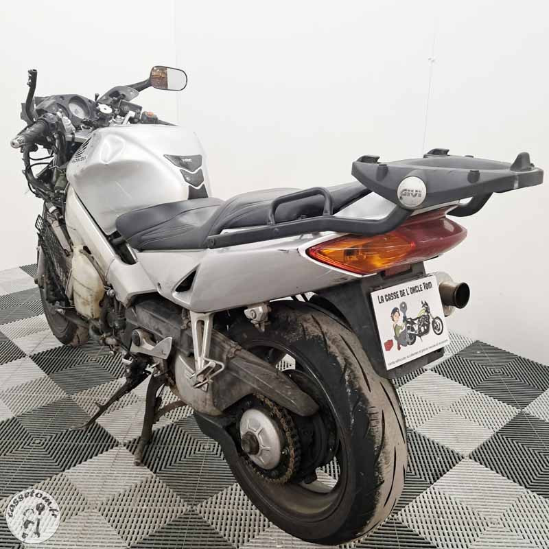 HONDA VFR800FI 782 2000 accidentée - La Casse de l Oncle Tom