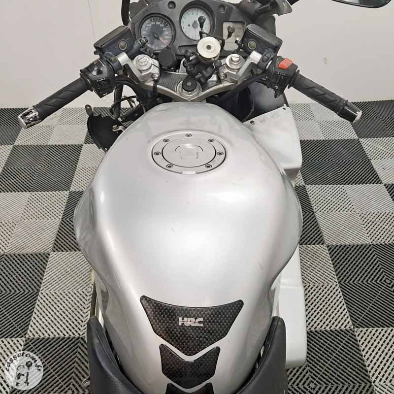 HONDA VFR800FI 782 2000 accidentée - La Casse de l Oncle Tom