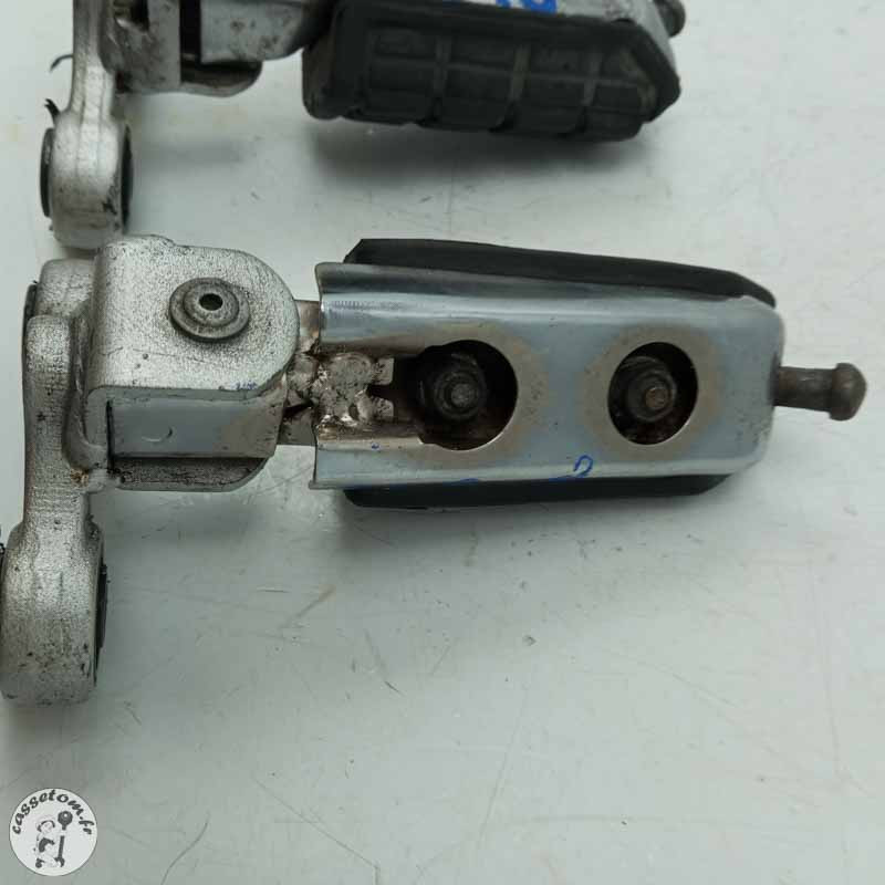 Reposes pieds avec platines avant  Yamaha 1200 fj 1991 - Cassetom - Nos pieces motos