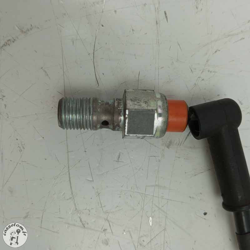 Contacteur de frein avant  Ktm 890 duke 2021 - Cassetom - Nos pieces motos