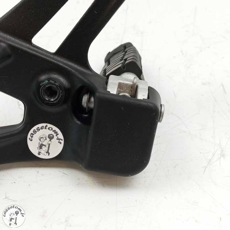 Platine + repose pied avant droite  Ktm 890 duke 2021 - Cassetom - Nos pieces motos