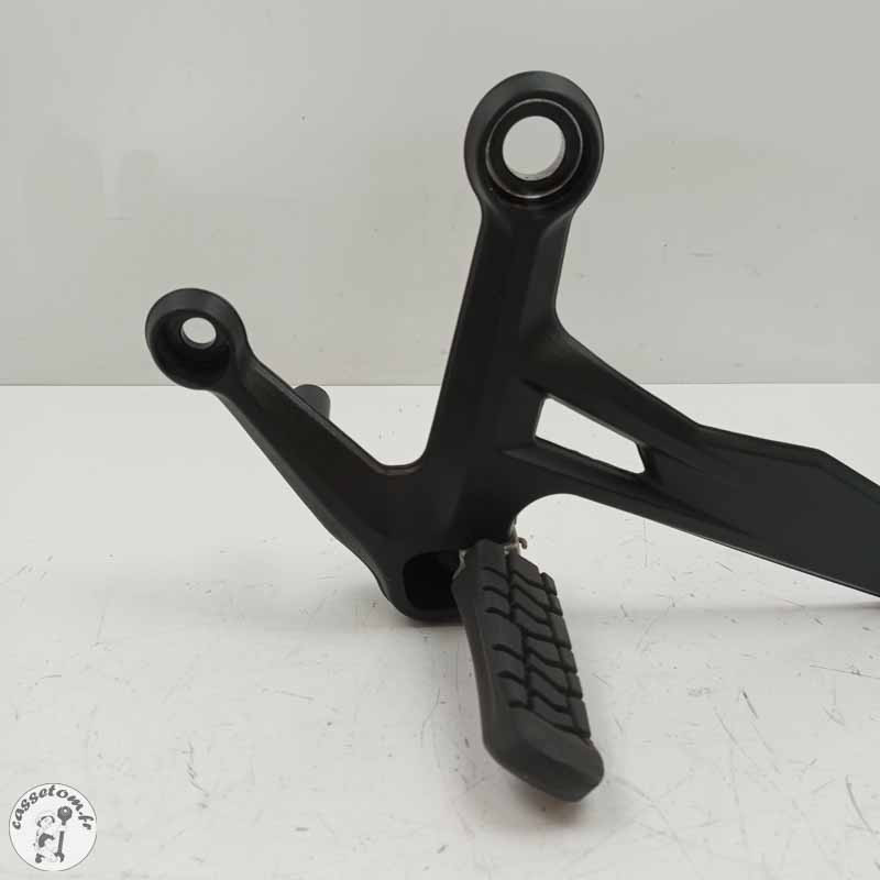 Platine avant gauche + repose pied  Ktm 890 duke 2021 - Cassetom - Nos pieces motos