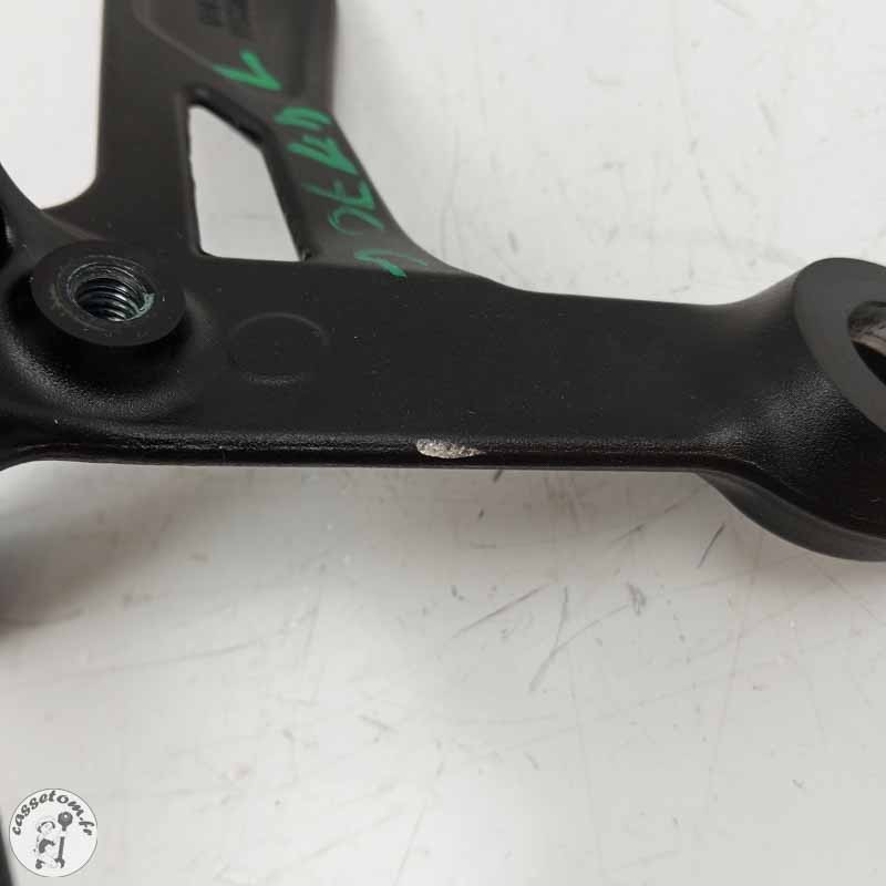 Platine avant gauche + repose pied  Ktm 890 duke 2021 - Cassetom - Nos pieces motos