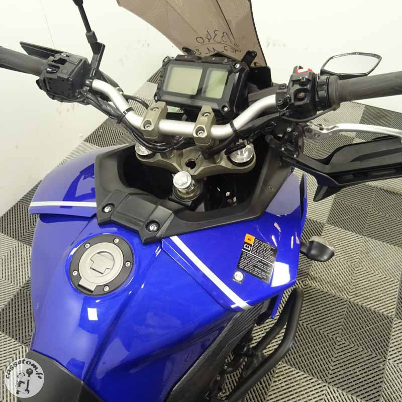 YAMAHA MT-09 TRA 847 2017 accidentée - La Casse de l Oncle Tom