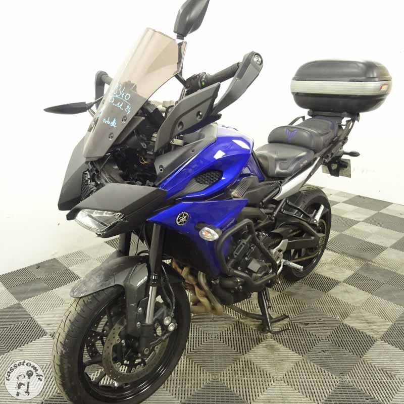 YAMAHA MT-09 TRA 847 2017 accidentée - La Casse de l Oncle Tom