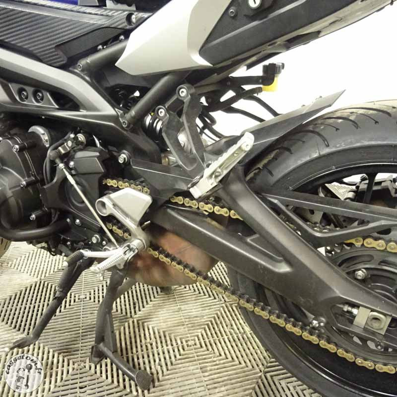 YAMAHA MT-09 TRA 847 2017 accidentée - La Casse de l Oncle Tom