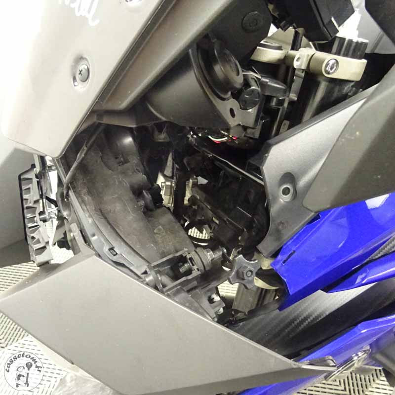YAMAHA MT-09 TRA 847 2017 accidentée - La Casse de l Oncle Tom