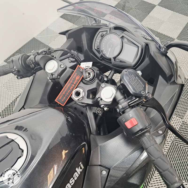 KAWASAKI NINJA400 399 2024 accidentée - La Casse de l Oncle Tom