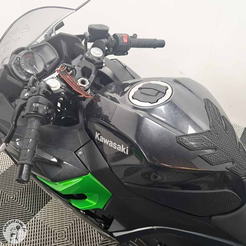 KAWASAKI NINJA400 399 2024 accidentée - La Casse de l Oncle Tom