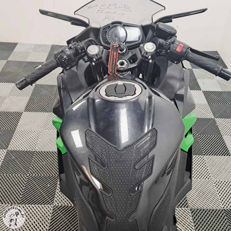 KAWASAKI NINJA400 399 2024 accidentée - La Casse de l Oncle Tom