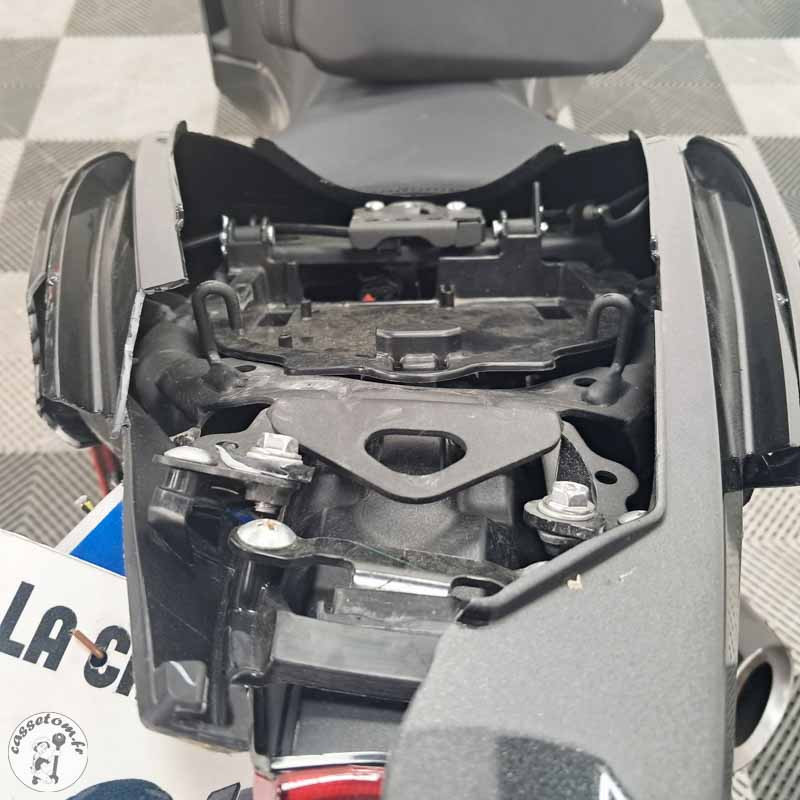 KAWASAKI NINJA400 399 2024 accidentée - La Casse de l Oncle Tom