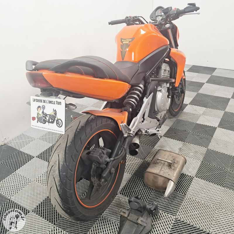 KAWASAKI ER-6N 649 2007 accidentée - La Casse de l Oncle Tom