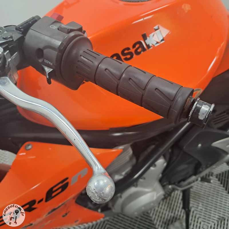 KAWASAKI ER-6N 649 2007 accidentée - La Casse de l Oncle Tom