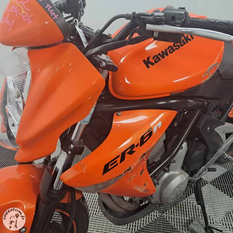 KAWASAKI ER-6N 649 2007 accidentée - La Casse de l Oncle Tom