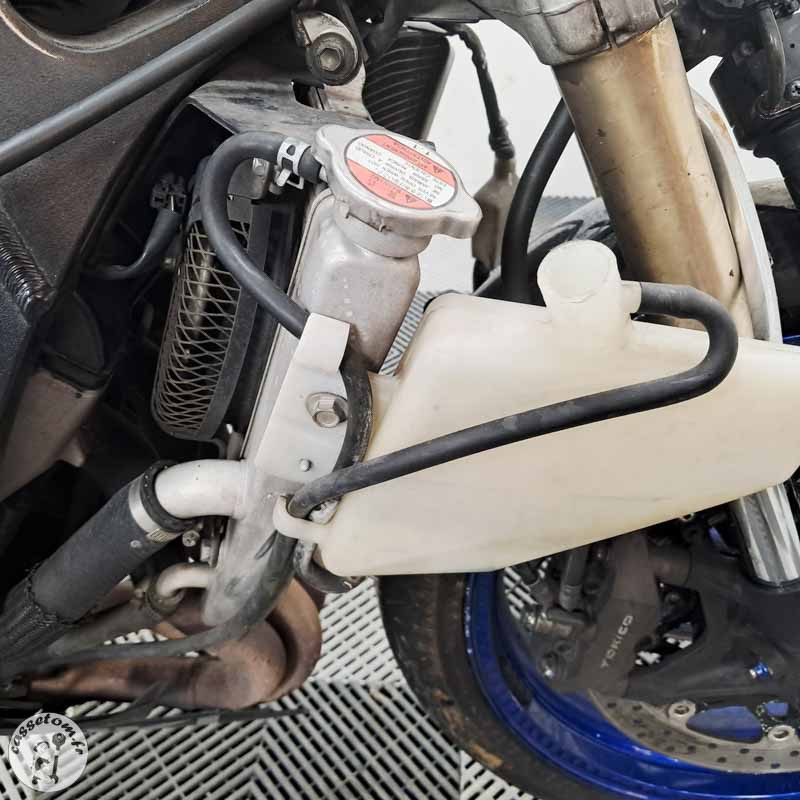 SUZUKI GSX-R600 599 2007 accidentée - La Casse de l Oncle Tom