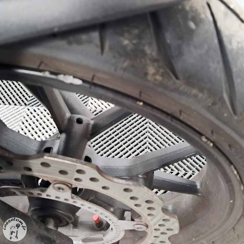 HONDA CBR500RA 471cc 2020 accidentee - La Casse de l Oncle Tom