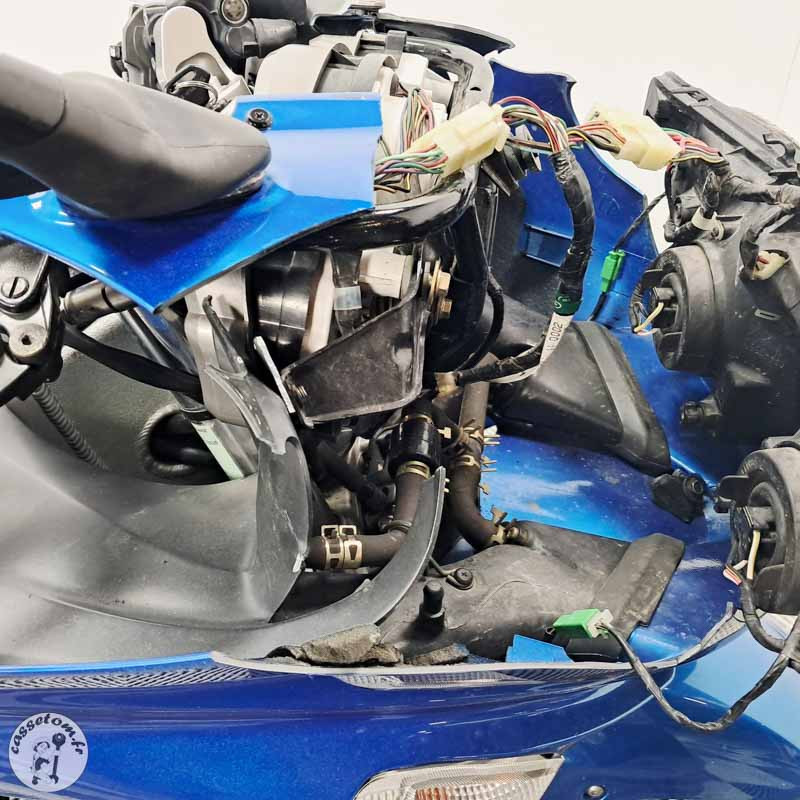 KAWASAKI ZZR1200 1165 2002 accidentée - La Casse de l Oncle Tom