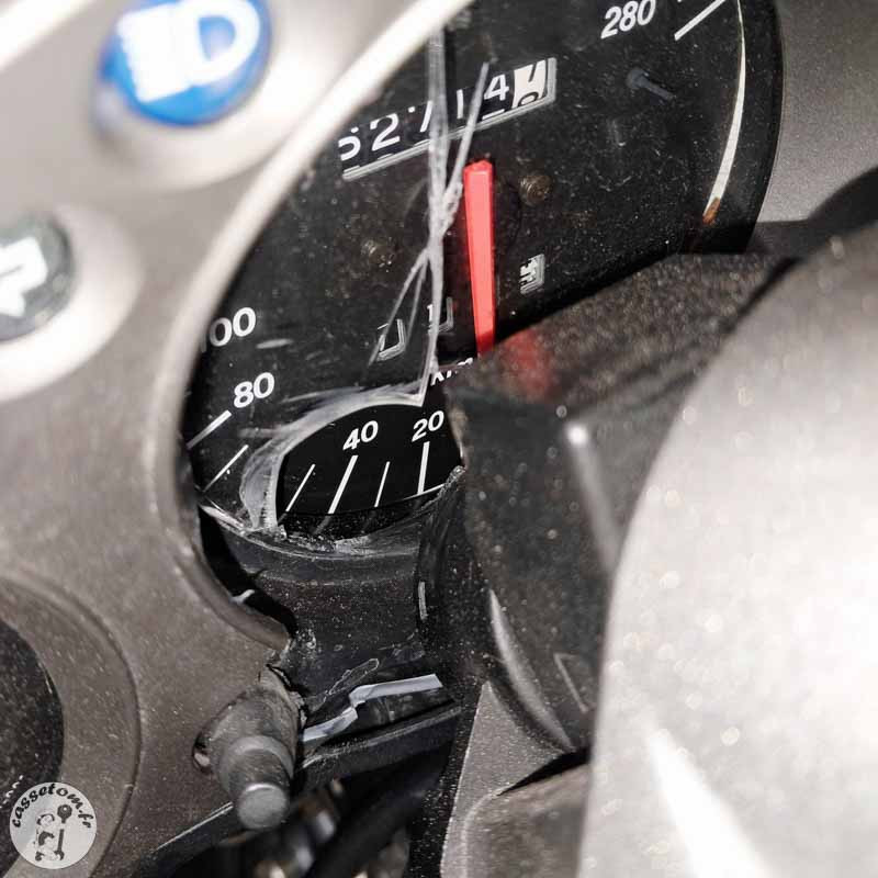 KAWASAKI ZZR1200 1165 2002 accidentée - La Casse de l Oncle Tom