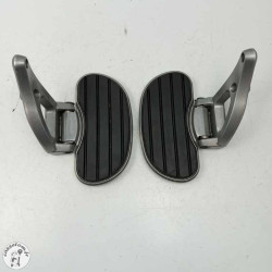 Reposes pieds arrière avec platines  Kawasaki  1600 VN 2007 - Cassetom - Nos pieces motos