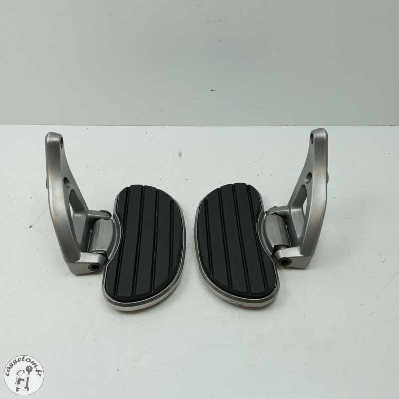 Reposes pieds arrière avec platines  Kawasaki  1600 VN 2007 - Cassetom - Nos pieces motos