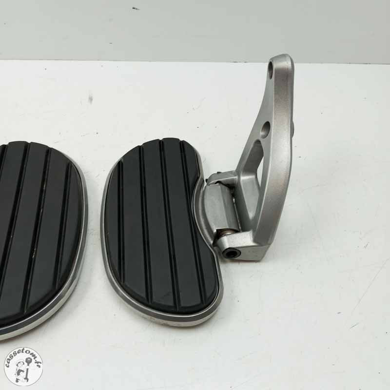 Reposes pieds arrière avec platines  Kawasaki  1600 VN 2007 - Cassetom - Nos pieces motos
