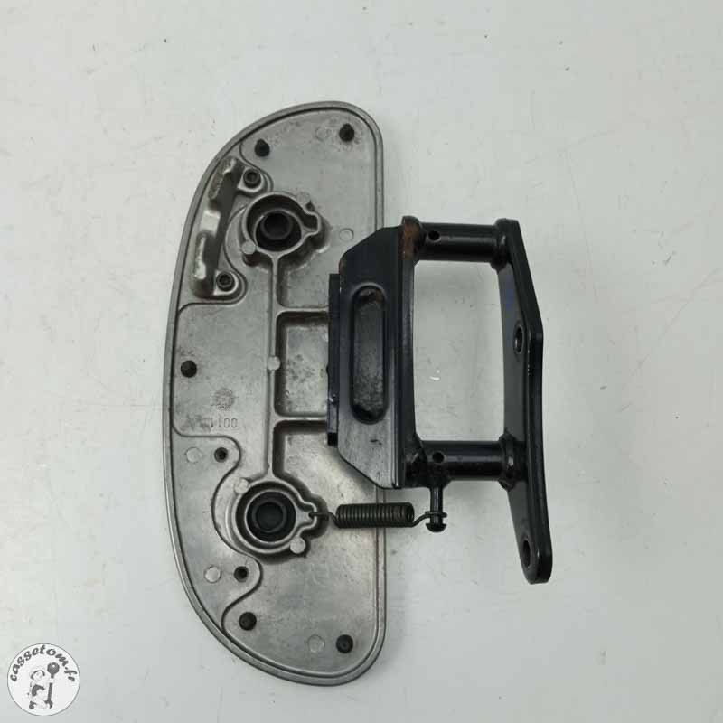 Repose pied avant gauche  Kawasaki  1600 VN 2007 - Cassetom - Nos pieces motos