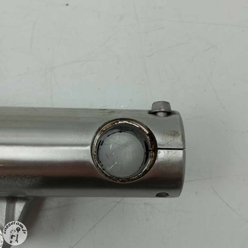 Bras de fourche droit  Kawasaki  1600 VN 2007 - Cassetom - Nos pieces motos
