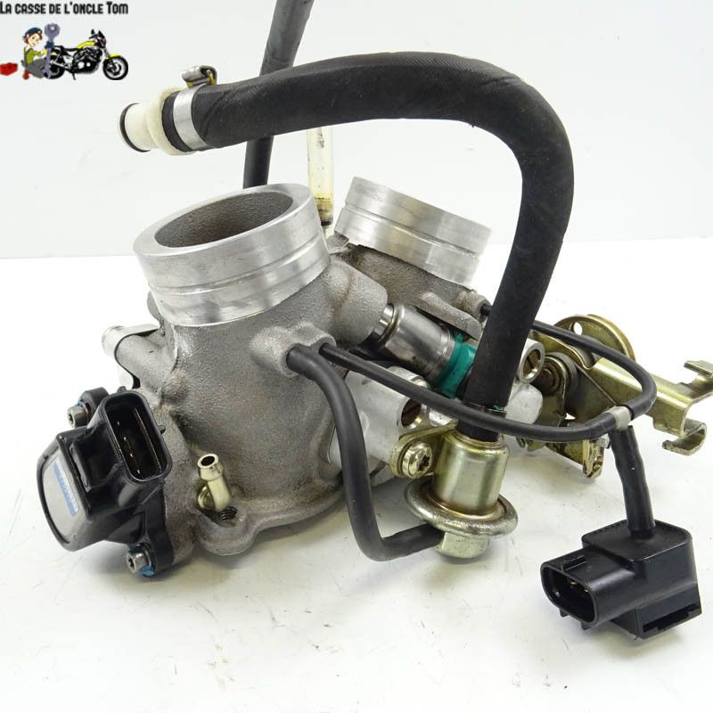 Rampe d'injection Aprilia 1000 Sl falco 2001 - CTM-10583-013