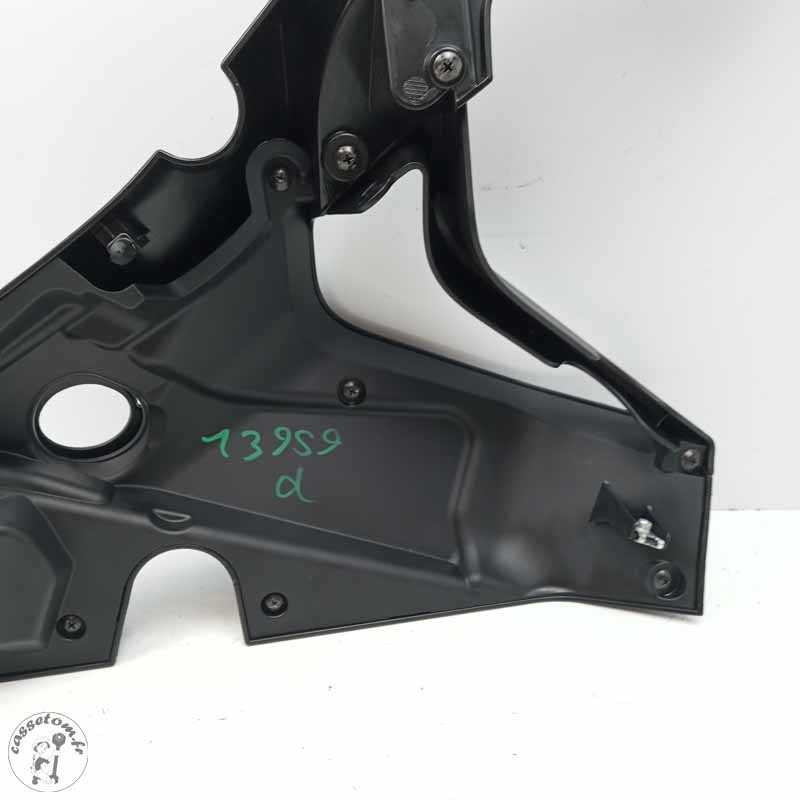 Ecope radiateur droit  CF moto 800 mt 2025 - Cassetom - Nos pieces motos