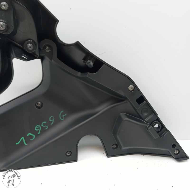 Ecope radiateur gauche  CF moto 800 mt 2025 - Cassetom - Nos pieces motos