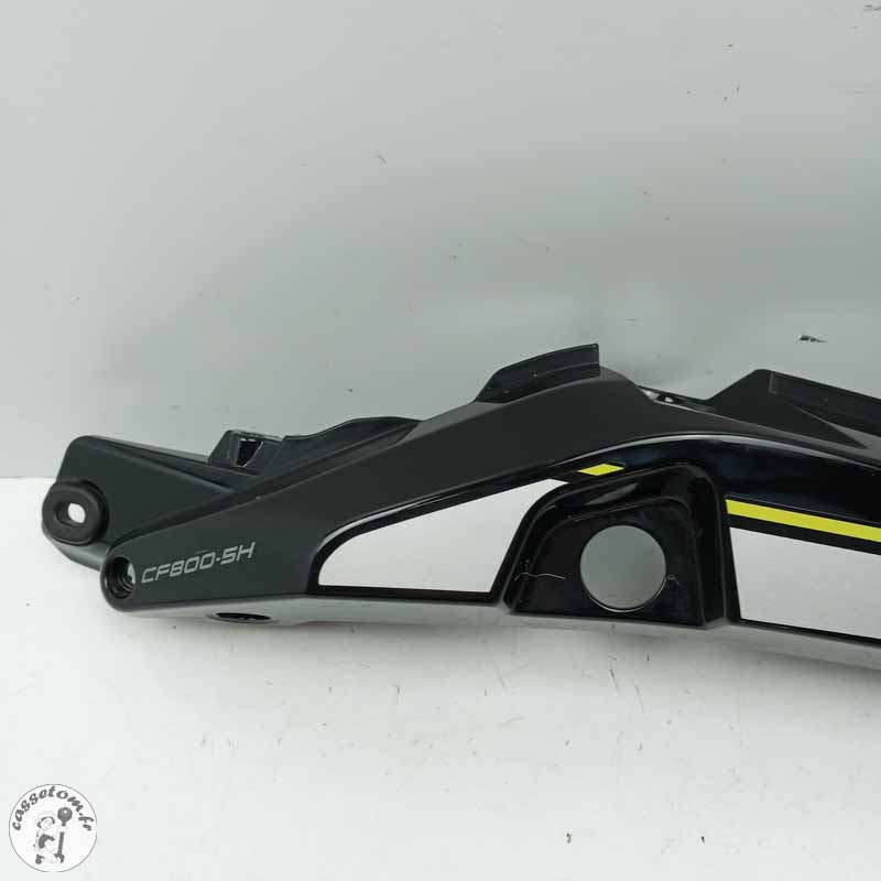 Demi coque arrière droit  CF moto 800 mt 2025 - Cassetom - Nos pieces motos