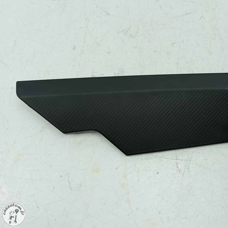 Prolongement écope radiateur gauche  CF moto 800 mt 2025 - Cassetom - Nos pieces motos