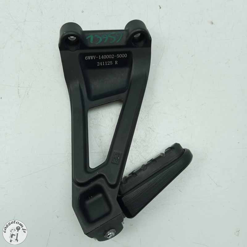 Platine arrière droit avec repose pied  CF moto 800 mt 2025 - Cassetom - Nos pieces motos