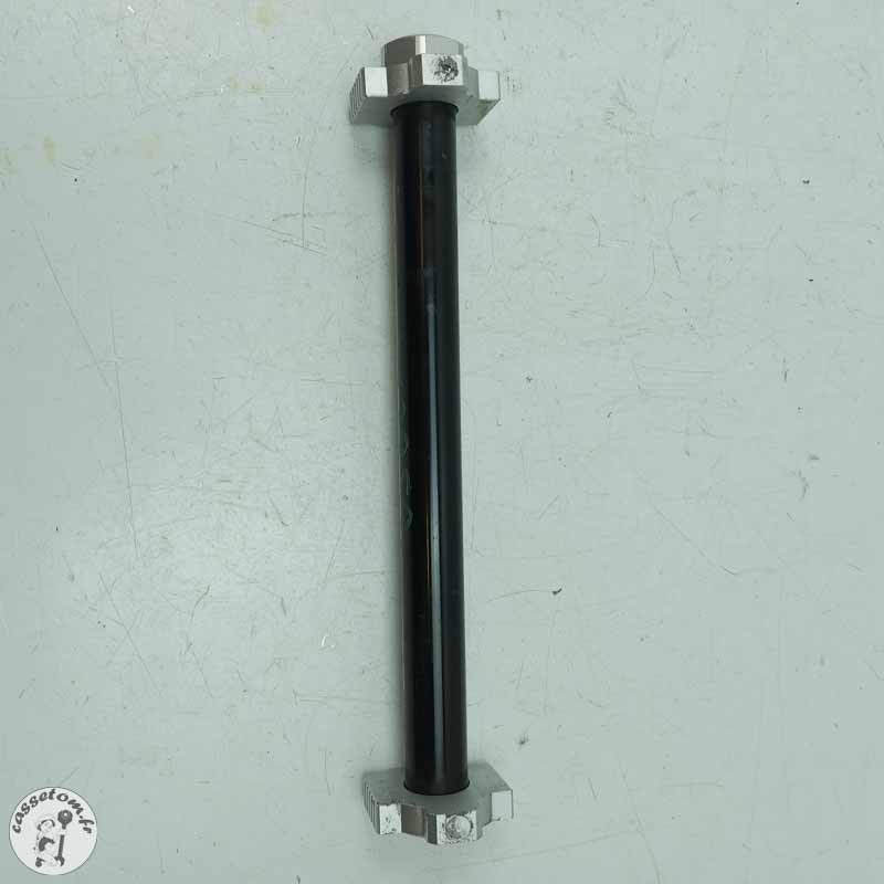 Axe de roue arrière  CF moto 800 mt 2025 - Cassetom - Nos pieces motos