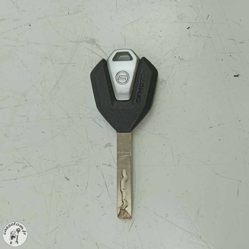 Bouchon de réservoir + 1 clé  CF moto 800 mt 2025 - Cassetom - Nos pieces motos