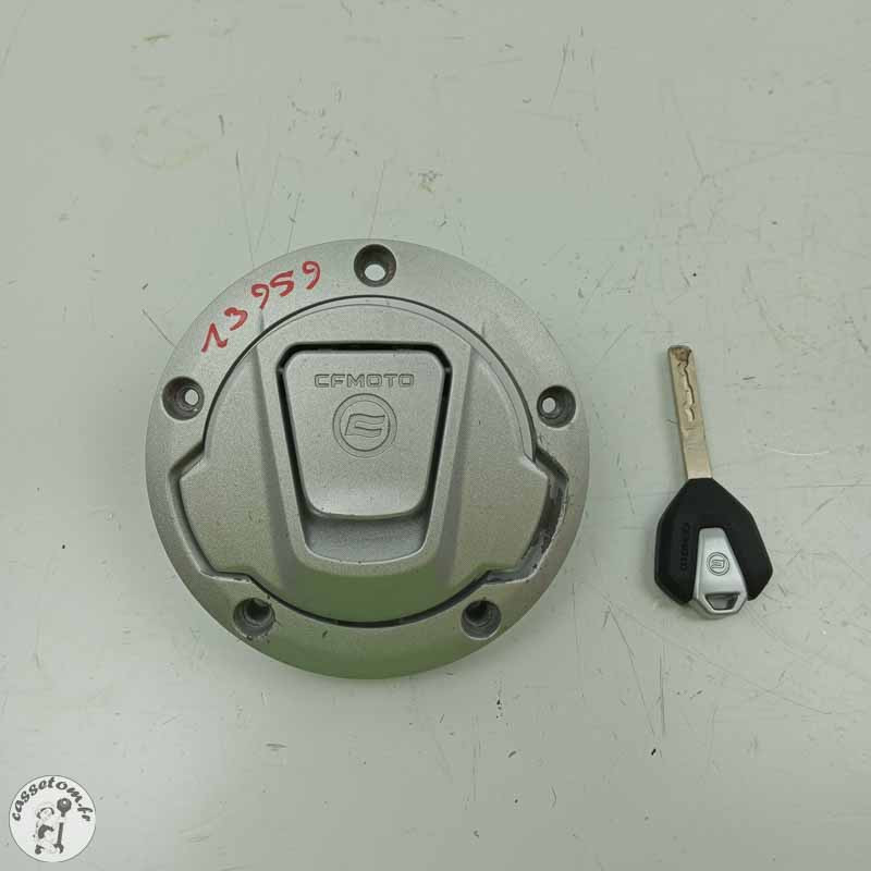 Bouchon de réservoir + 1 clé  CF moto 800 mt 2025 - Cassetom - Nos pieces motos
