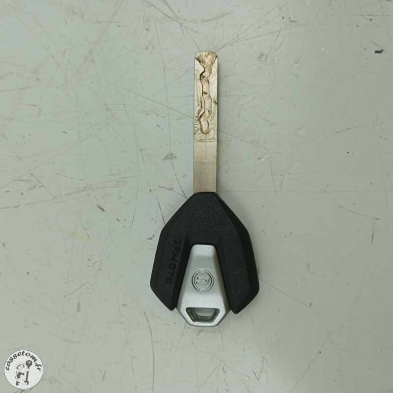 Bouchon de réservoir + 1 clé  CF moto 800 mt 2025 - Cassetom - Nos pieces motos
