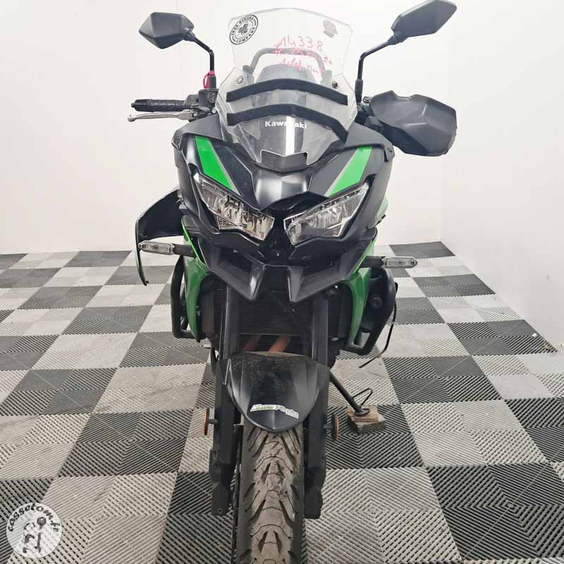 KAWASAKI VERS650 649 2024 accidentée - La Casse de l Oncle Tom