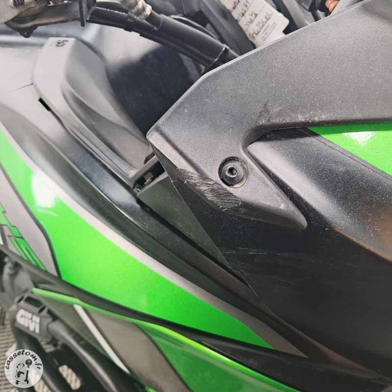 KAWASAKI VERS650 649 2024 accidentée - La Casse de l Oncle Tom