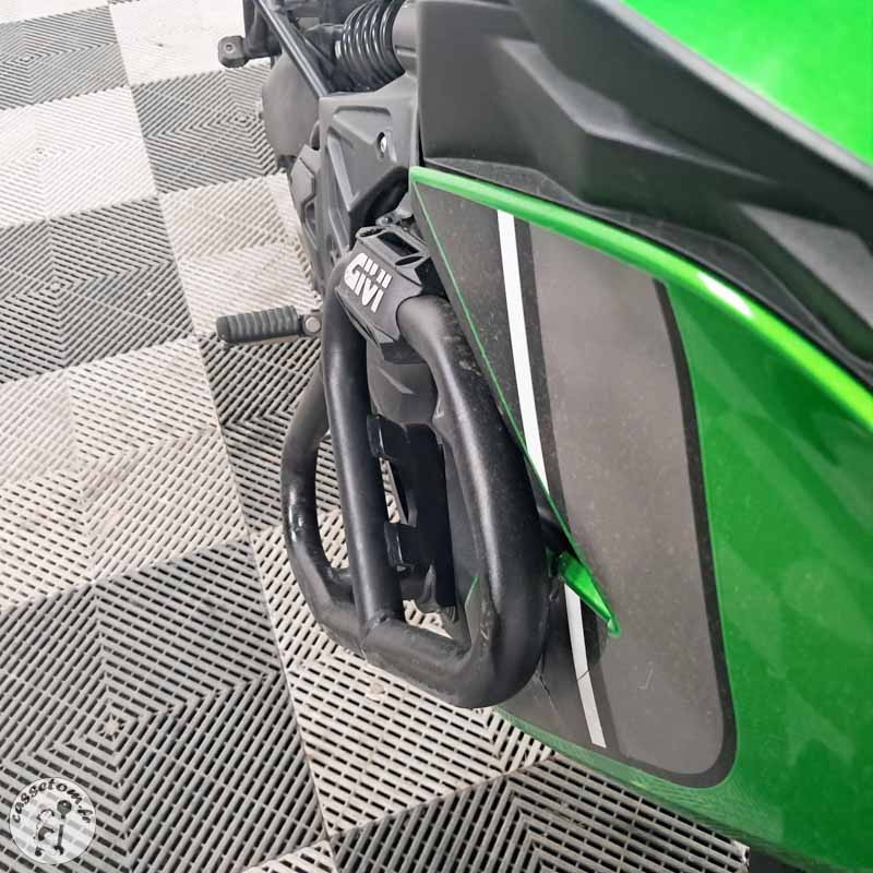 KAWASAKI VERS650 649 2024 accidentée - La Casse de l Oncle Tom