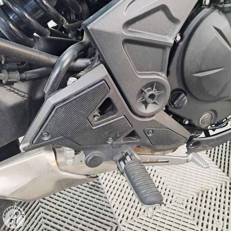KAWASAKI VERS650 649 2024 accidentée - La Casse de l Oncle Tom