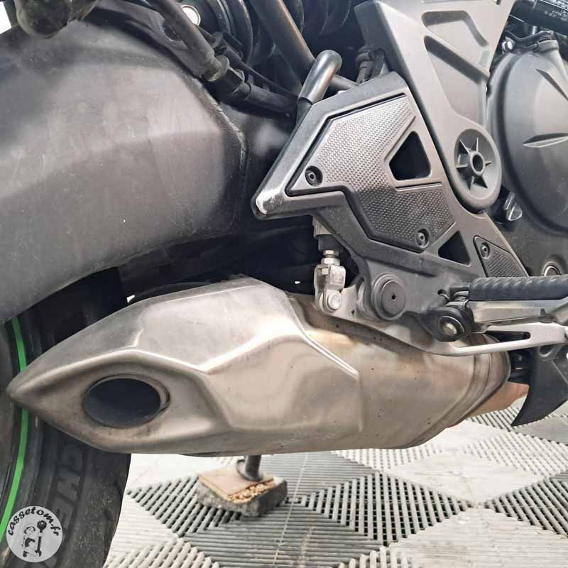 KAWASAKI VERS650 649 2024 accidentée - La Casse de l Oncle Tom