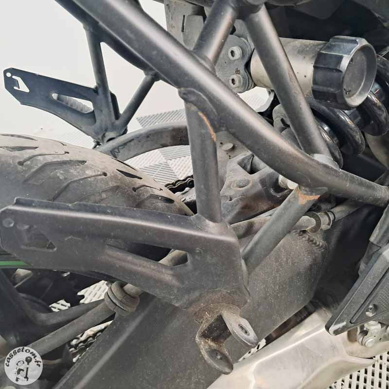 KAWASAKI VERS650 649 2024 accidentée - La Casse de l Oncle Tom